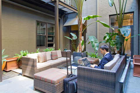 The Vulcan Hotel - Sydney Tourism 3