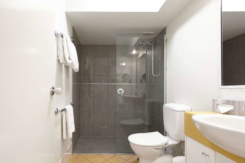 Central West End Apartments - Sydney Tourism 7