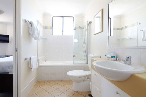 Central West End Apartments - Sydney Tourism 8
