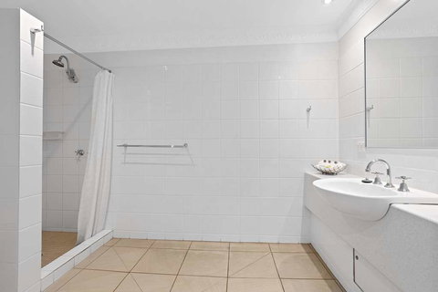 Comfort Inn, The International - Sydney Tourism 11