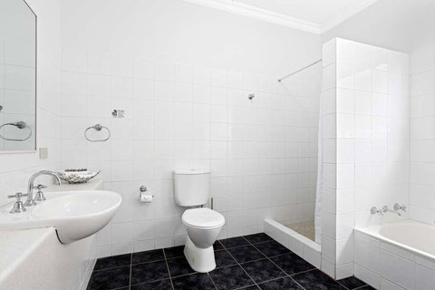 Comfort Inn, The International - Sydney Tourism 12