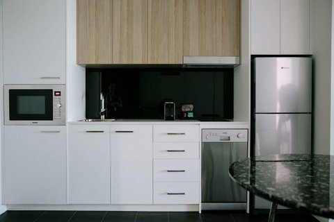 Avenue Hotel Canberra - Sydney Tourism 7