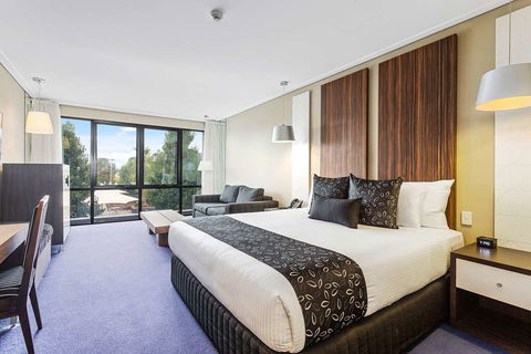 Quality Inn Taylors Lakes Motel - Sydney Tourism 4