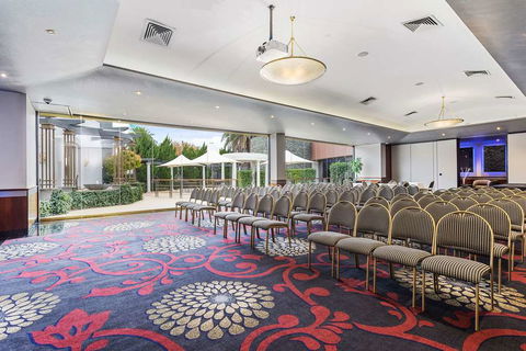 Quality Inn Taylors Lakes Motel - Sydney Tourism 12