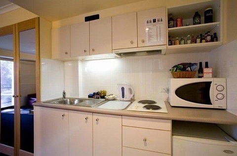 Capital Executive Apt Hotel Canberra - Sydney Tourism 9