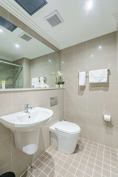 Best Western Plus Camperdown Suites - Sydney Tourism 9