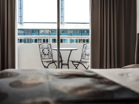 Salamanca Suites - Sydney Tourism 10