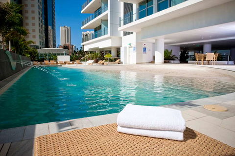 Wyndham Surfers Paradise Resort - Sydney Tourism 10