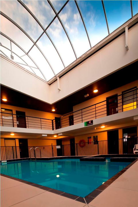 Cambridge Hotel Sydney - Sydney Tourism 2