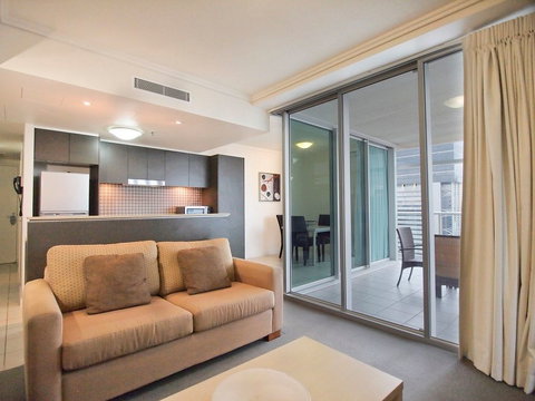 Oaks Casino Towers - Sydney Tourism 2