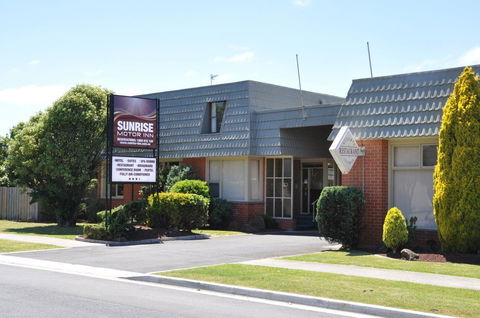 Sunrise Motor Inn - Sydney Tourism 0