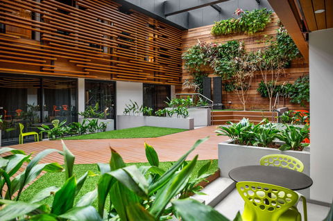 Jasper Hotel - Sydney Tourism 1