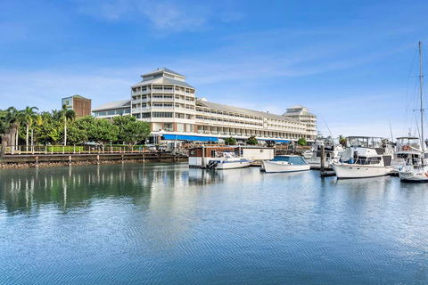 Shangri-La Hotel, The Marina - Sydney Tourism 0