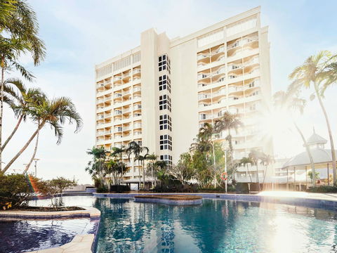 Pullman Cairns International - Sydney Tourism 1
