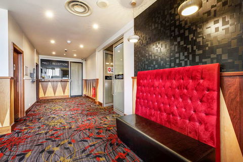 Nightcap At Findon Hotel - Sydney Tourism 2