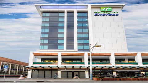 Holiday Inn Express Adelaide City Centre - Sydney Tourism 1