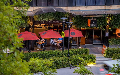 Majestic Roof Garden Hotel - Sydney Tourism 1