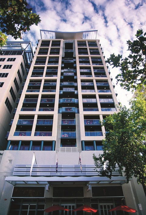 Oaks Horizons Hotel - Sydney Tourism 0