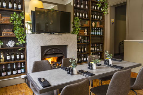 The Vulcan Hotel - Sydney Tourism 13