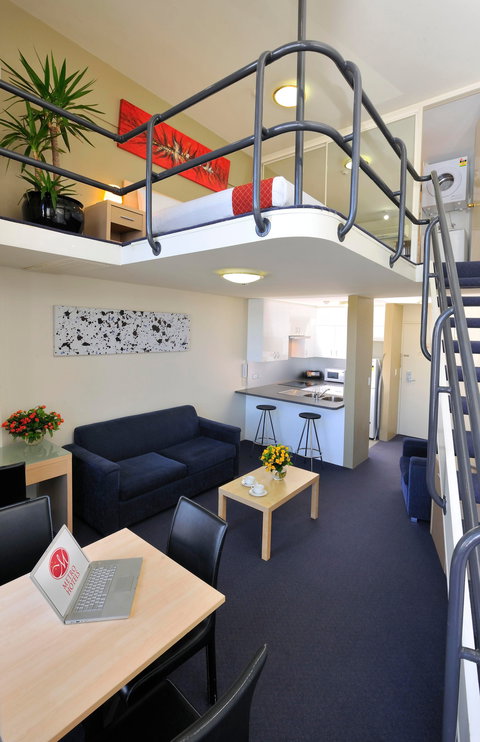 Metro Apartments on Darling Harbour - Sydney Tourism 6