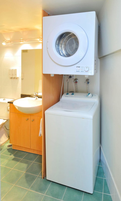 Metro Apartments on Darling Harbour - Sydney Tourism 12