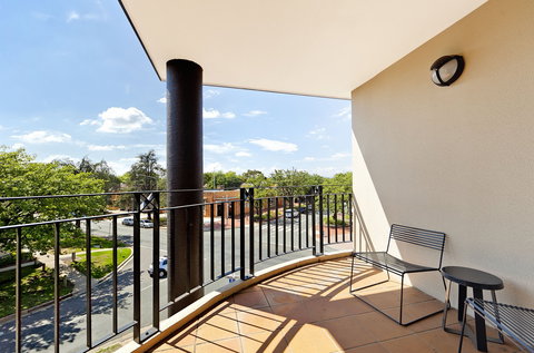Astra Apartments The Griffin - Sydney Tourism 9