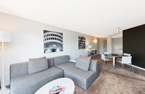 Astra Apartments The Griffin - Sydney Tourism 11