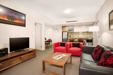Hudson Parap - Sydney Tourism 6