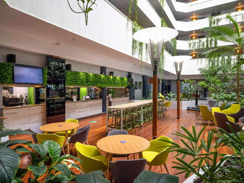 Novotel Darwin Atrium - Sydney Tourism 3