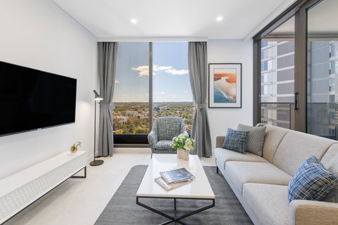 Meriton Suites George St - Sydney Tourism 6