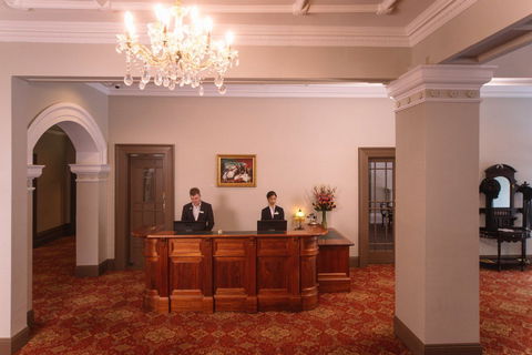 Hadley's Orient Hotel - Sydney Tourism 1