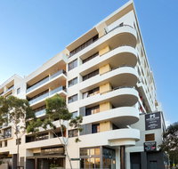 Meriton Suites Waterloo - Sydney Tourism