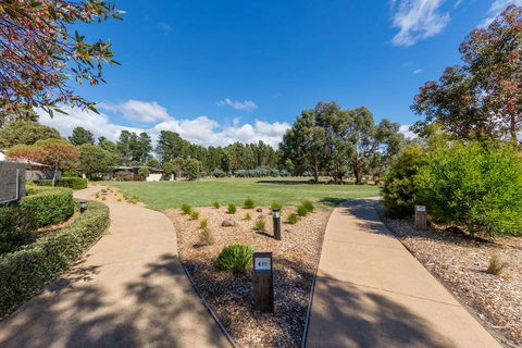 Club Wyndham Seven Mile Beach-Trademark - Sydney Tourism 1