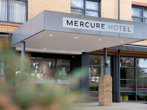 Mercure Sydney Blacktown - Sydney Tourism 1