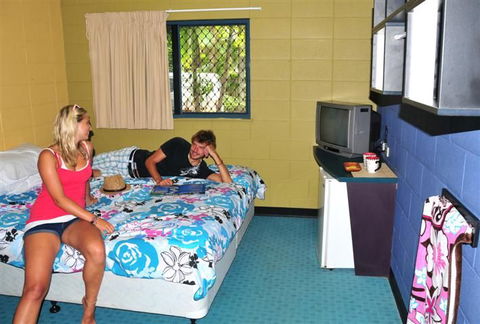 Nomads Cairns Backpackers Resort - Sydney Tourism 2