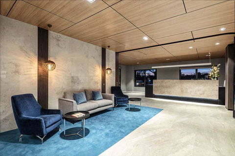 Quality Hotel Lakeside - Sydney Tourism 2