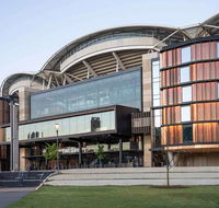 Oval Hotel - Sydney Tourism