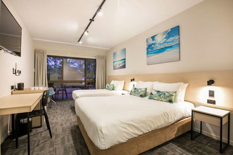 Kawana Waters Hotel By NightCap - Sydney Tourism 2