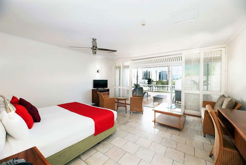 Ramada By Wyndham Cairns City Centre - Sydney Tourism 1