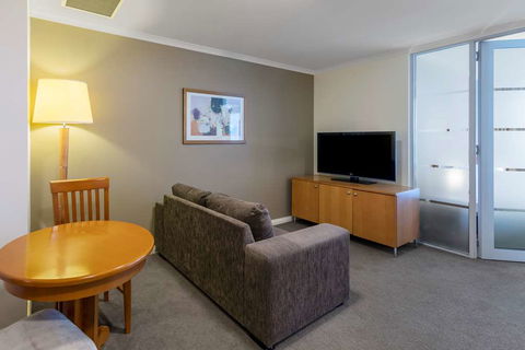 Nesuto Canberra Apartment Hotel - Sydney Tourism 13