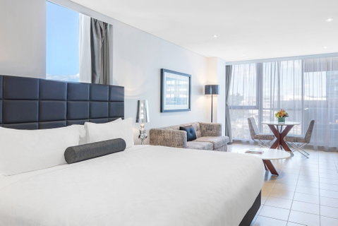 Meriton Suites Broadbeach - Sydney Tourism 1