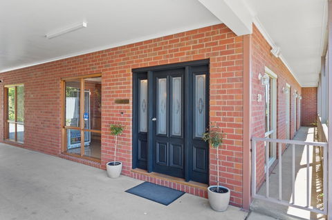 Burke & Wills Motor Inn - Sydney Tourism 2