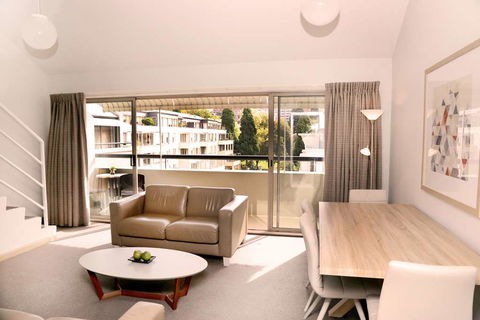 Salamanca Inn - Sydney Tourism 1