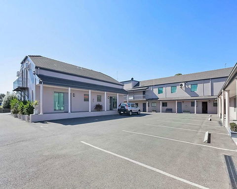 Quality Inn & Suites Menzies - Sydney Tourism 2