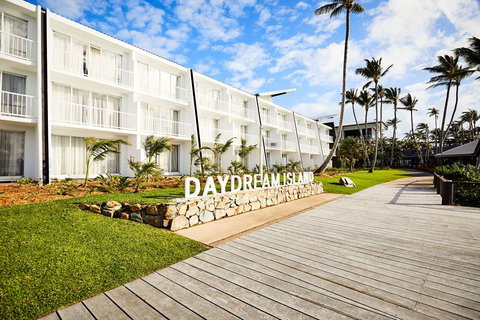 Daydream Island Resort - Sydney Tourism 1