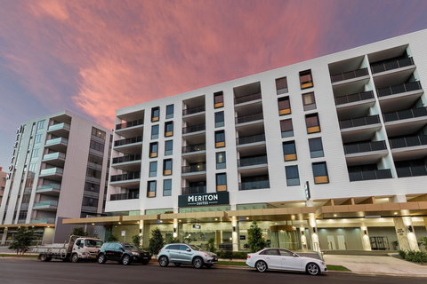 Meriton Suites Sydney Airport - Sydney Tourism 1