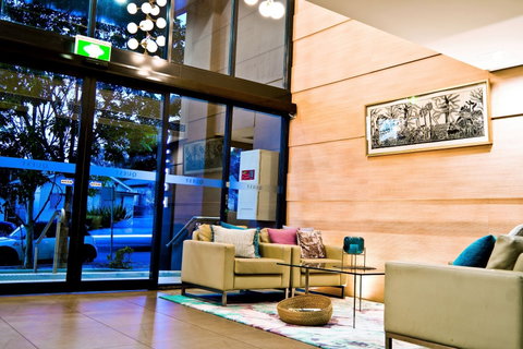 Quest Mascot - Sydney Tourism 0