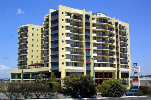 Springwood Tower Apartment Hotel - Sydney Tourism 0
