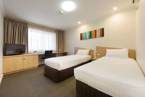 Ramada Encore By Wyndham Belconnen - Sydney Tourism 1