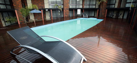 Warrnambool Central Court - Sydney Tourism 2